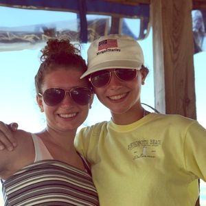 Meet your Posher, Marissa